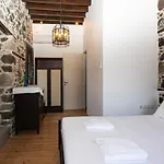 Апартаменты Plousiadi΄s Stone House *