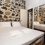 Plousiadi΄s Stone House Апартаменты *