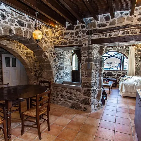 Lejlighed Plousiadi΄s Stone House Skála