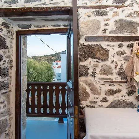 Plousiadi΄s Stone House Apartamento *