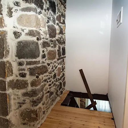 Plousiadi΄s Stone House Apartamento *