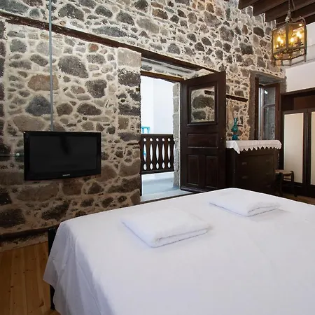 Apartamento Plousiadi΄s Stone House Skála