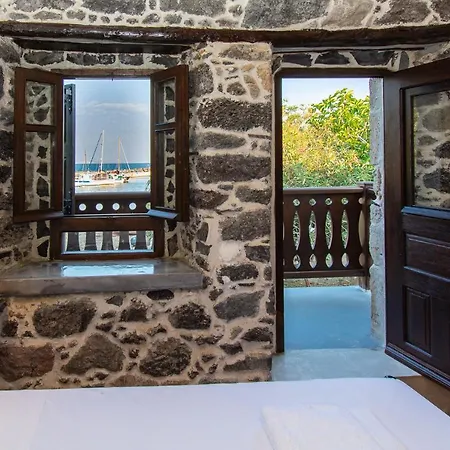 Апартаменты Plousiadi΄s Stone House